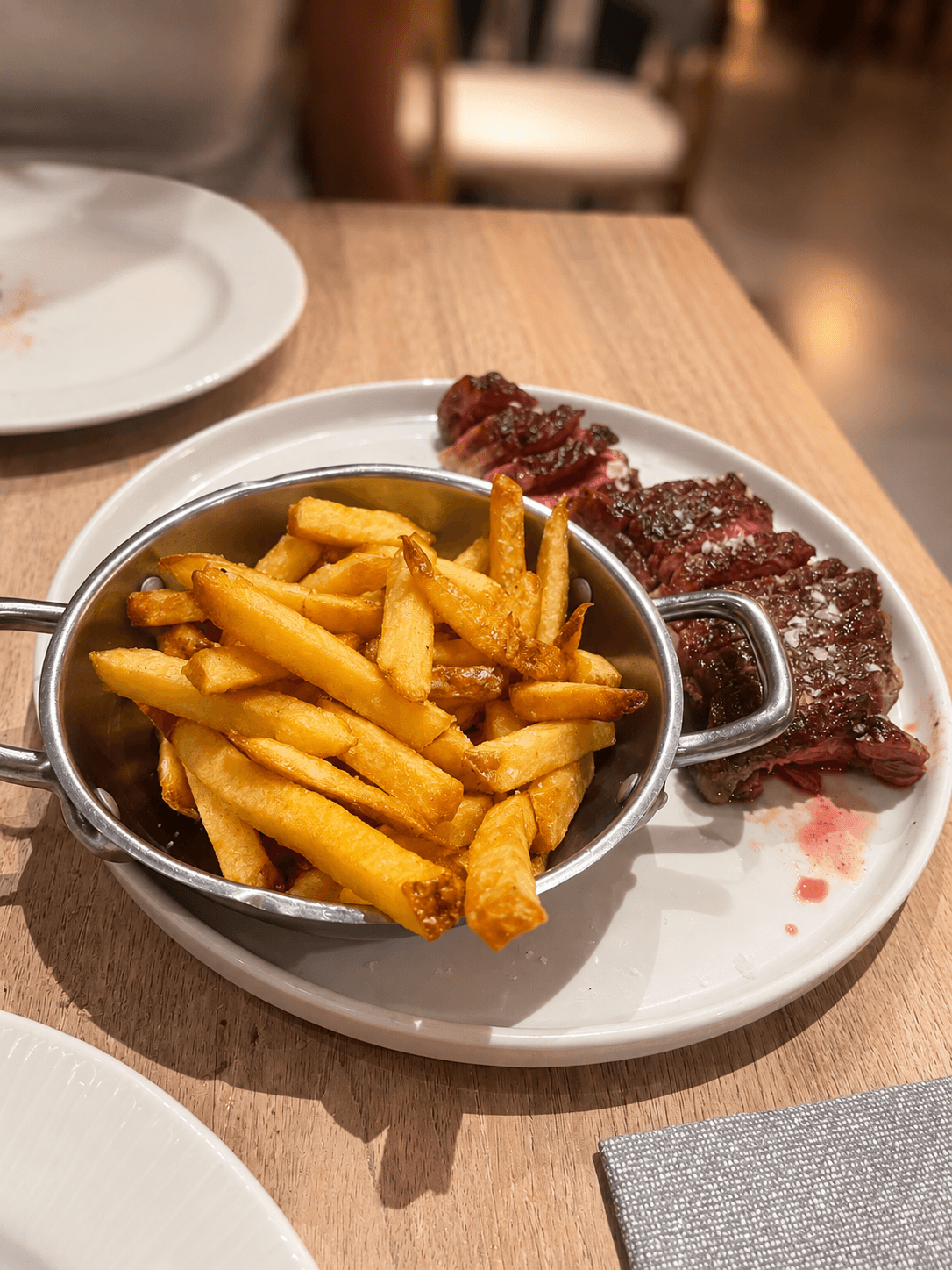Lomo bajo de vaca con patatas fritas